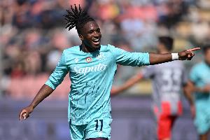 记者：埃弗顿考虑3500万欧报价乔纳森·罗，此前3000万欧报价遭拒