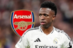 邮报：维尼修斯能解决阿森纳过于依赖右路的问题，但防守贡献不足